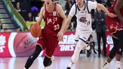 佛罗伦萨球迷力挺尤文，赞费拉拉与冈萨雷斯表现卓越